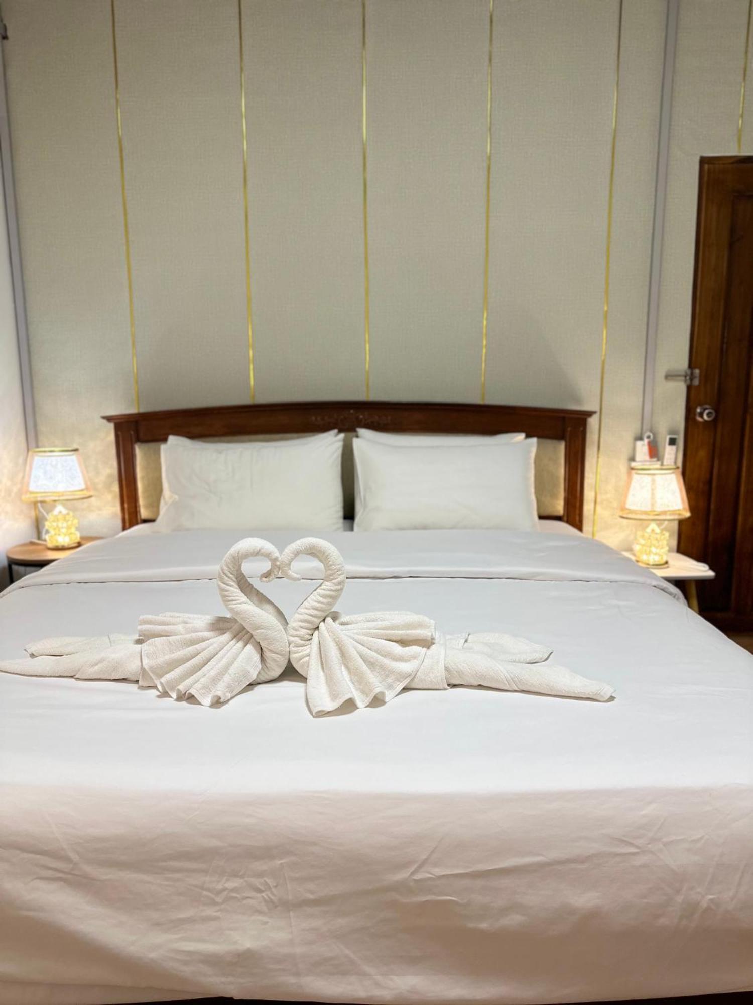 Service Apartment ห้อง102 ใจกลางเมืองใกล้แหล่งท่องเที่ยว Lampang Eksteriør bilde
