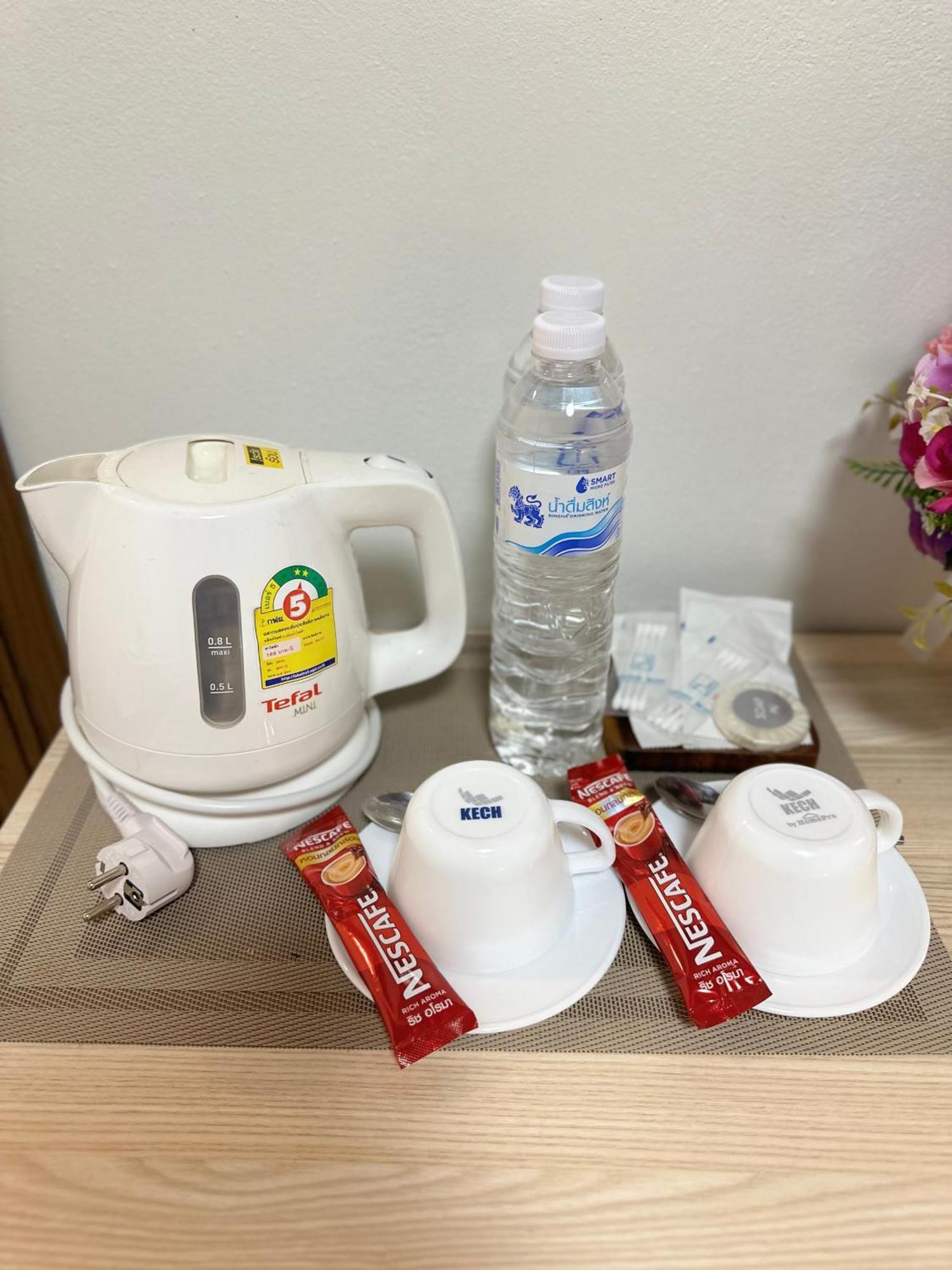 Service Apartment ห้อง102 ใจกลางเมืองใกล้แหล่งท่องเที่ยว Lampang Eksteriør bilde